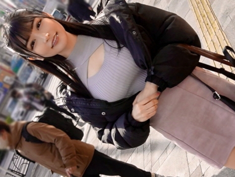 【アニメ声の巨乳ちゃん】 ホテルでエッチな声が響き渡る♡ 敏感ボディがビクビク痙攣！ イキまくり絶頂セックス！