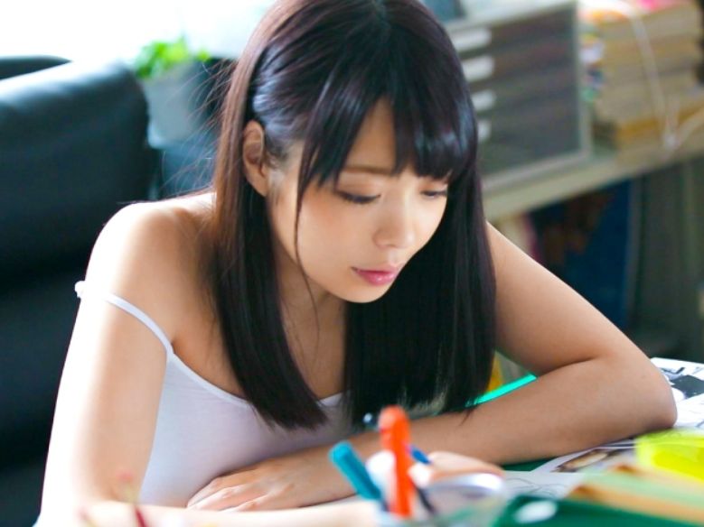 【凰かなめ】芸能人のあの子にちょっと似てる…？エロ漫画のセンセイが肉棒を前に欲情しつつ興味津々…！！