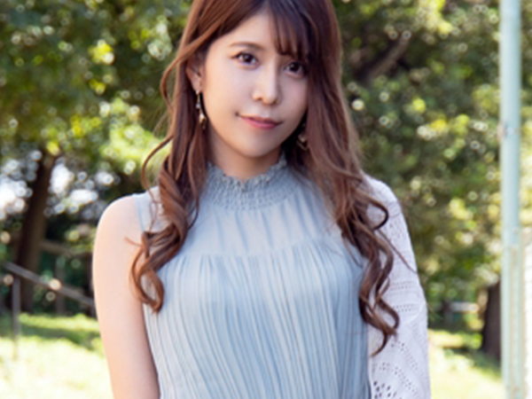 【色白人妻の危険な浮気】『旦那じゃ満足できない…』マンネリ打破！フェロモン全開の奥さんがラブホで濃厚NTRセックス！旦那以外のチ○ポに溺れる姿がエロすぎる！