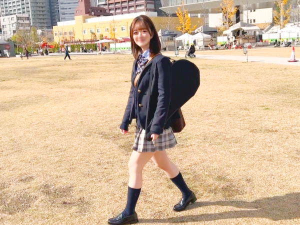 【制服娘のむっちりボディ激イカセ】『気持ち良すぎる…』色白の激かわ素人娘が制服姿で悶絶！膣奥まで激しく責められ、淫らなアクメ顔を晒す！エロかわ女子の悶絶セックスに興奮必至！♡