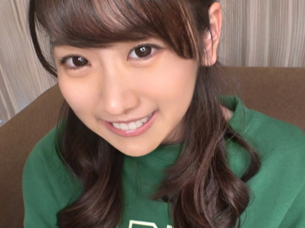 【女子大生の甘い誘惑】『もっと動いて…』清楚系美少女JDが騎乗位で大胆に腰振り！大きな瞳で見つめられながら何度も絶頂！可愛い顔してエロすぎる！♡