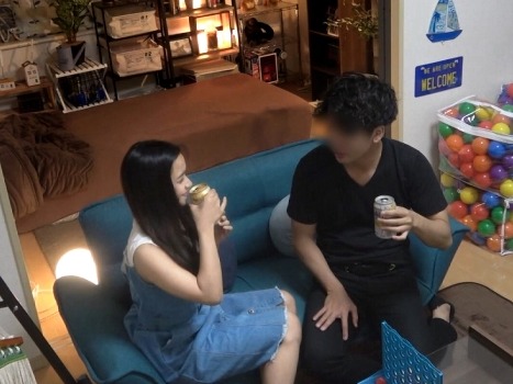 【東南アジアハーフ美女の性技】連れ込み成功！エキゾチック美女がチ○ポを手コキしながら乳首責めで男を悶絶させる！連続ピストンでハメまくるエロすぎるプレイに悶絶必至♡