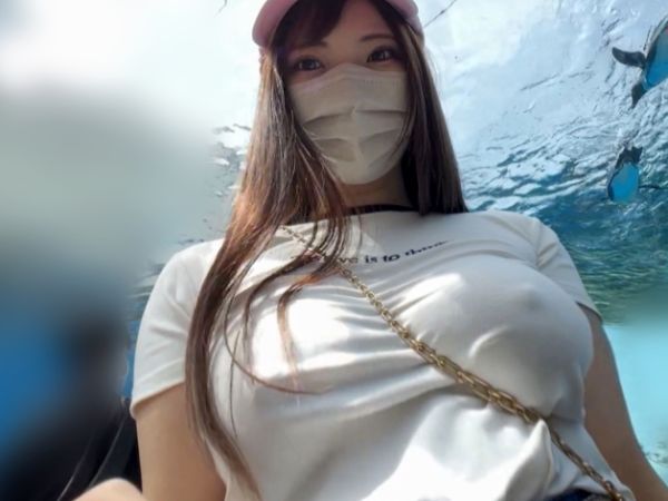 【素人コスプレ娘】『コスプレのままエッチしよ♡』ノーブラ爆乳パイスラで誘惑する美人レイヤーがヤリ目ナンパ師に捕まり、ホテルでハメ撮りSEX！欲求不満なオッパイが揺れまくる！