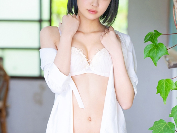 【色白スレンダー美少女】AV女優のご奉仕SEX！濃厚フェラでチ○ポをトロットロに♥騎乗位で腰振りまくり、男をイカせまくるエロテク披露！！
