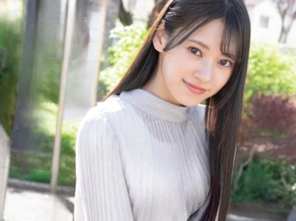 【スレンダー美少女の突然の快感】『ちょっと…！』細身で可愛い女子が突然のパンツずらし即ハメ！戸惑いながらも感じちゃう敏感ボディに興奮MAX！！