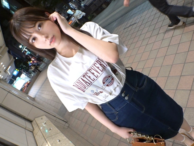 【街角ナンパ】エッチな格好のギャルをゲット！ノリでついてきたウブそうな娘を口説き落とし、ねっちょりセックスで感じまくる！