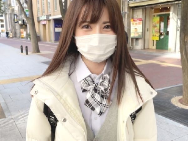 【バイト先の後輩彼女と禁断のラブホ体験】『初めてでドキドキ…』制服姿の彼女とラブラブ種付けセックス♥ 着衣のまま激しく交わり、お風呂でも2回戦！ 膣内射精で孕ませちゃうぞ！！