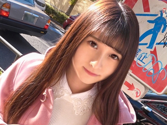 【無毛ロリっ娘】『やだっ…奥まで当たってる…』貧乳ちっぱいの華奢ボディをガンガン突きまくる！無毛マ○コをピストンしまくり、喘ぎ声が止まらない激エロセックス♡