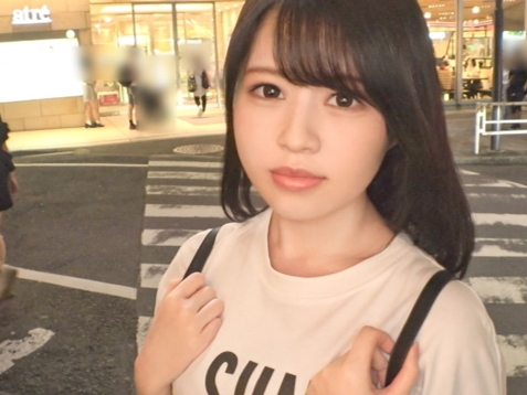 【美白美尻の敏感娘】愛液でぐっちょり濡れたオマンコを肉棒で激しくピストン！美尻を揺らしながら感じまくり、イキ乱れる姿がエロすぎる！！♡