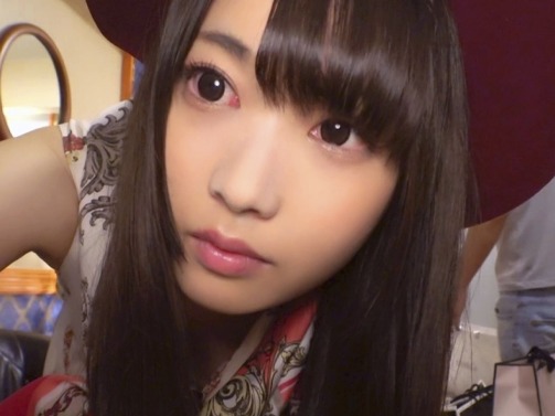 【素人】福岡からやってきたお嬢様♡おしとやかな美乳を露わにするも騎乗位ではノリノリで生ハメセックスするど淫乱女だった