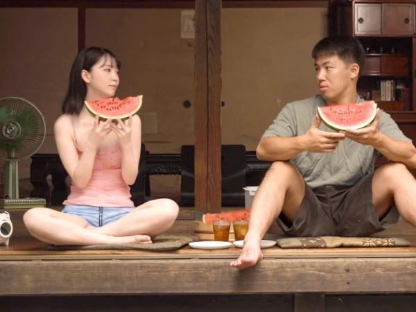 【幼馴染の裏切り】『やめて…』大好きな彼女がオッサンに拘束され、電マ責めで敏感ボディに！イラマチオで喉奥を犯され、俺の知らない顔で感じまくるNTR調教！！