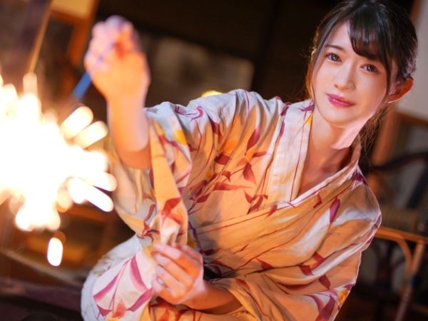 【温泉でヤっちゃった】元ミスキャンGPのスレンダー美女と2人きりの温泉旅！デカチンで激しく突かれ、ハメ潮吹きまくり！貸し切り温泉でエッチな絶頂体験♨️
