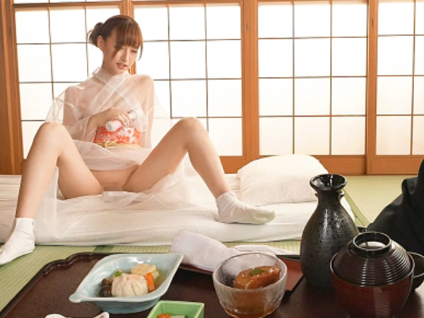 【若女将の秘め事】『そんなに開いちゃうの…？』従順な女将が客の要求に恥じらいながらも応える！オナニー披露から始まる、最高のおもてなしセックス♡